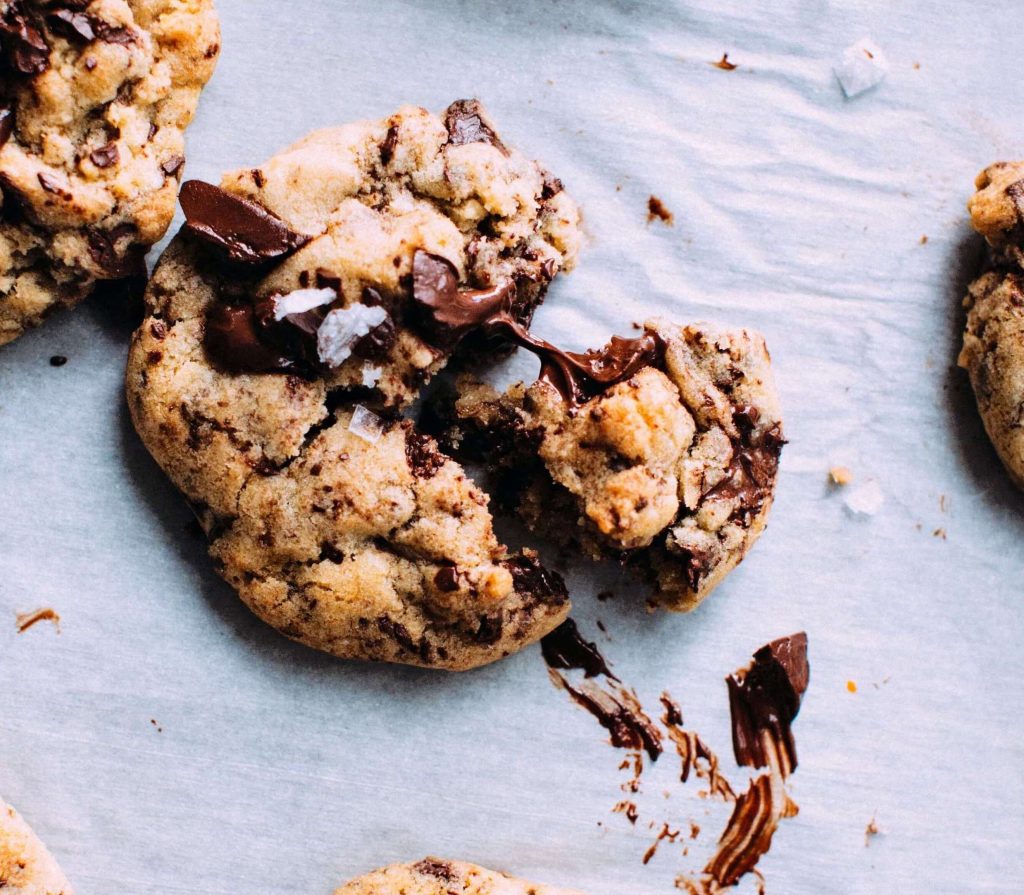 chocolate chips protein cookies